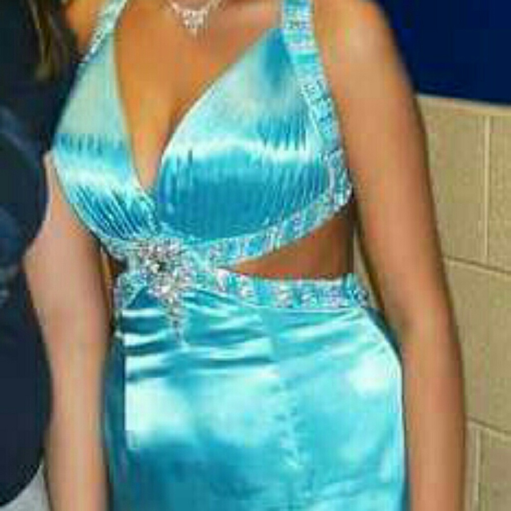Tony bowls prom dress